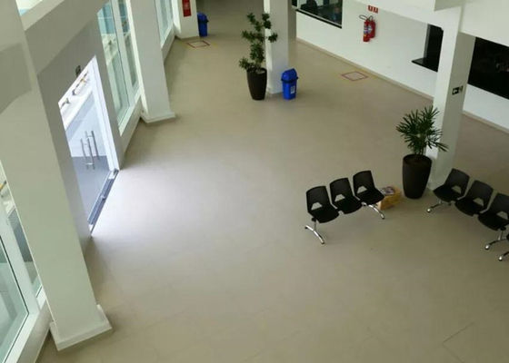 Exposição Windproof salão de construção de aço das construções comerciais da armação de aço Q355