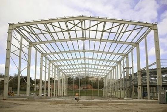 Edifício de aço projetado de forma eficiente com secção C/Z de aço