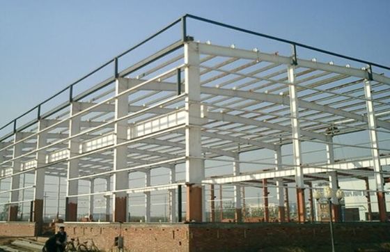 Edifício de armazenamento de estrutura de aço de secção H soldada para janelas e portas de alumínio