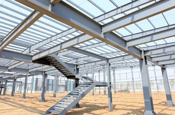 Edifício de armazenamento de estrutura de aço de secção H soldada para janelas e portas de alumínio
