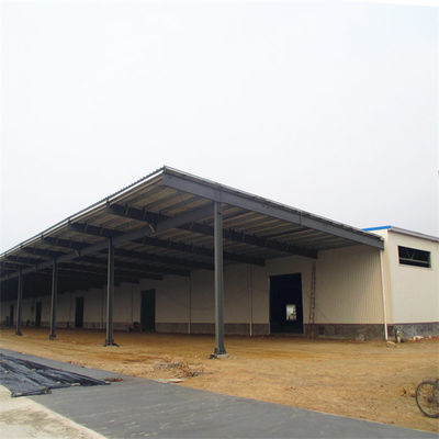 Construção de estruturas industriais de aço
