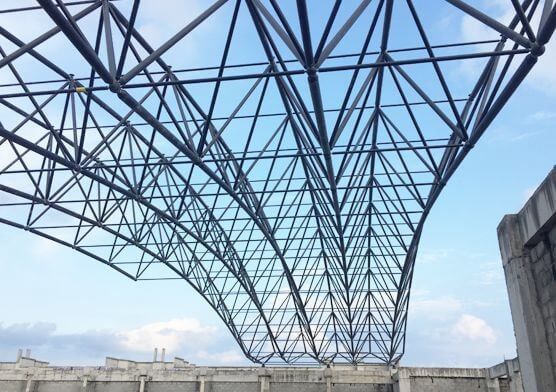 Armazém de estruturas pré-fabricadas de aço para edifícios comerciais e agrícolas