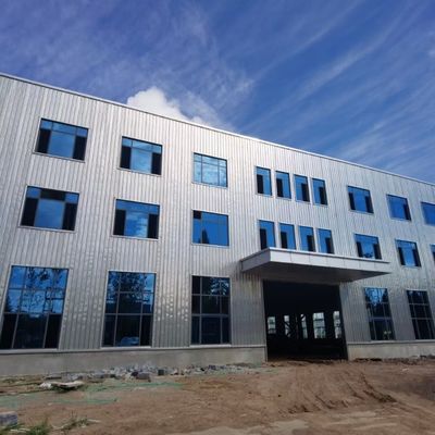Construção pré-fabricada de estruturas de aço