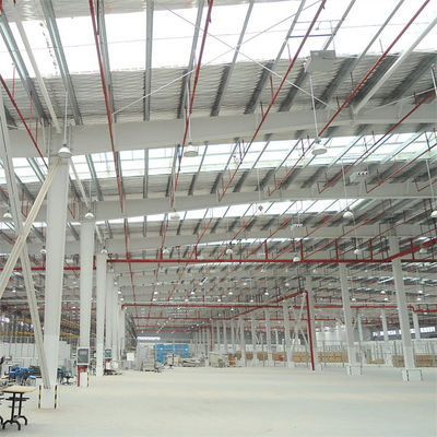 Q355B pré-fabricou o formulário da grade do estádio da construção de aço do armazém