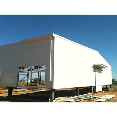 Armazém de estruturas de aço pré-fabricadas com isolamento opcional e janelas de alumínio