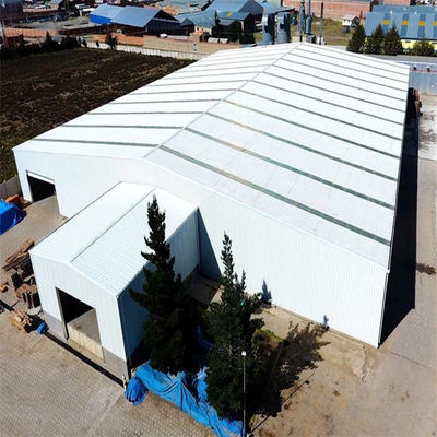 Armazém de aço pré-fabricado laminado a quente para telhados inclinados com forte capacidade de carga